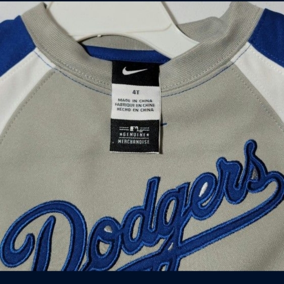 Sold OutLOS ANGELES DODGERS NIKE HIGH QUALITY SLEEVELESS SHIRT AND SHORT SET 2T - Picture 5 of 8